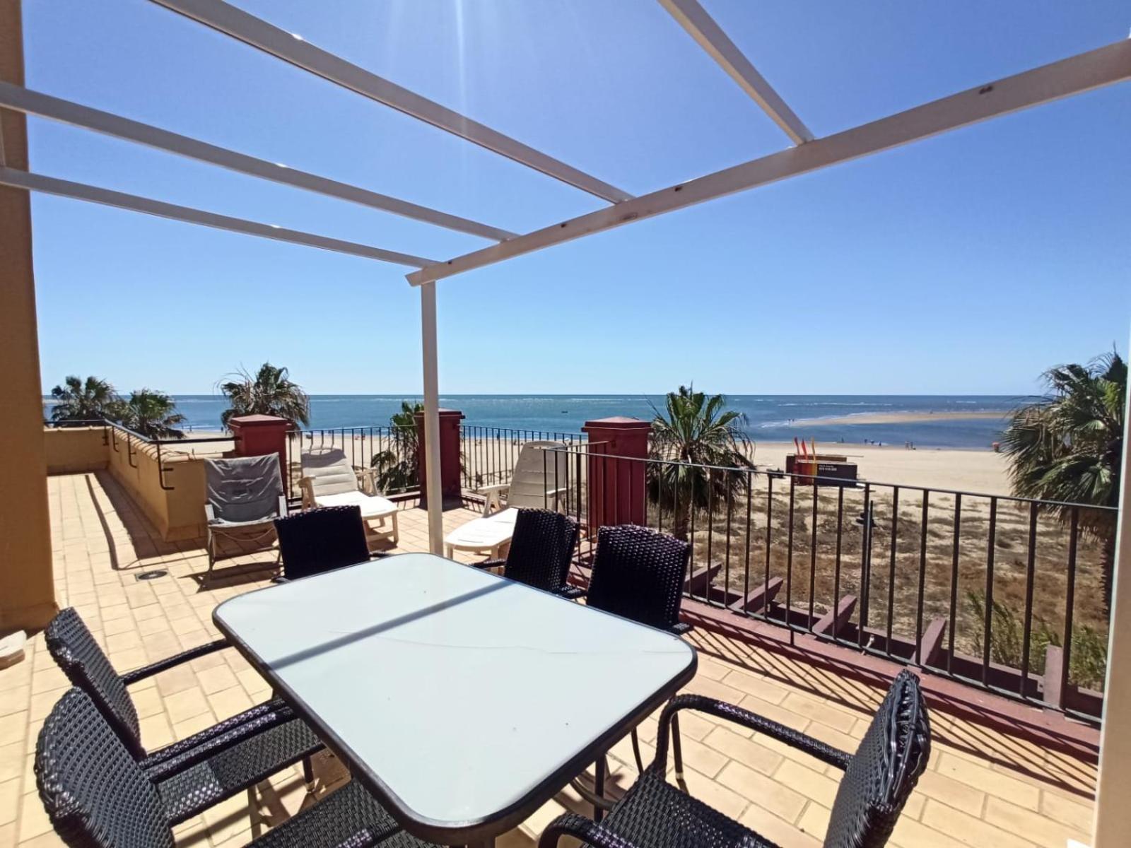 Atico Frontal Al Mar, Tres En Alcaudon Appartamento